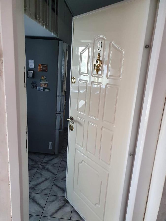 Apartament Cu Regim Hotelier In Dr.Tr. Severin 드로베타 투르누 세베린 외부 사진