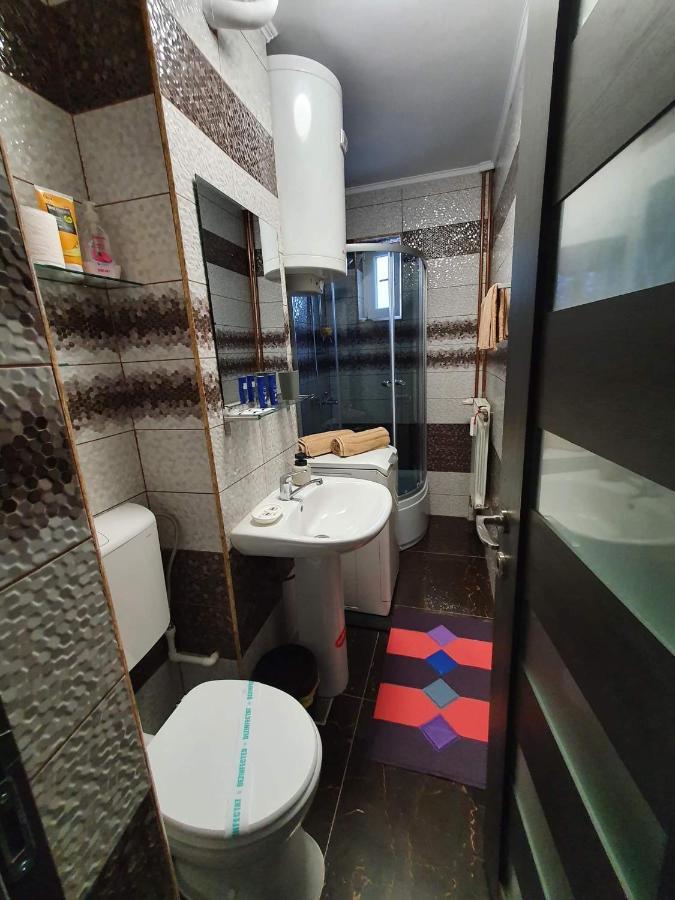 Apartament Cu Regim Hotelier In Dr.Tr. Severin 드로베타 투르누 세베린 외부 사진